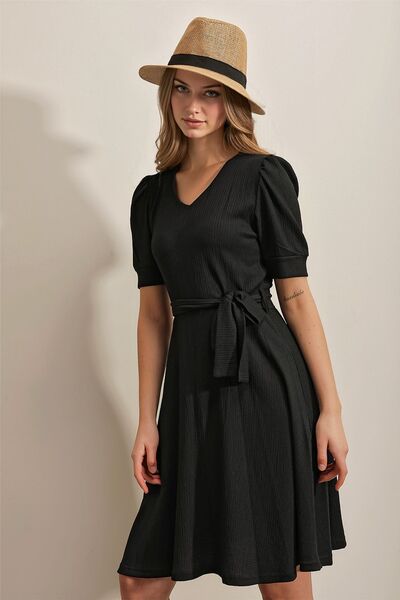 Hiccup BDART Πλεκτό φόρεμα με λαιμόκοψη σε σχήμα V με λεπτομέρεια με κορδόνια