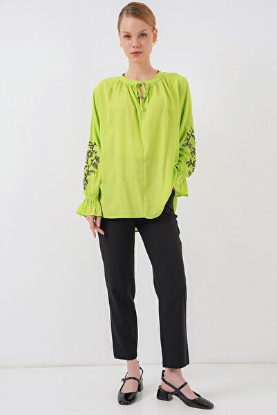 Hiccup Μπλούζα με κεντημένη στρογγυλή λαιμόκοψη και κλείσιμο με κορδόνια BDART