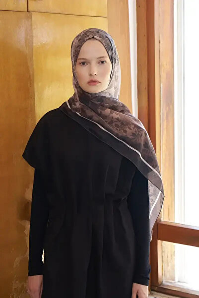 Madame Polo شال بنمط شمسي لا ينتهي - بني