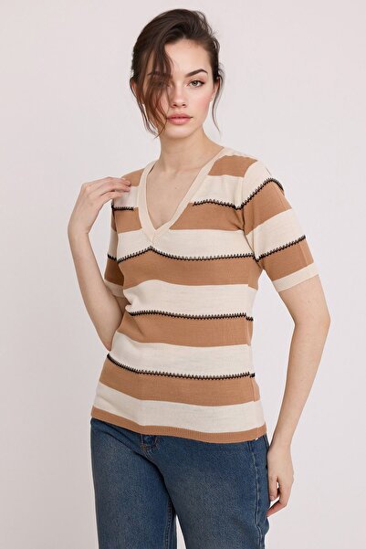Hiccup Bdart Striped V-Neck Ribbed Blouse