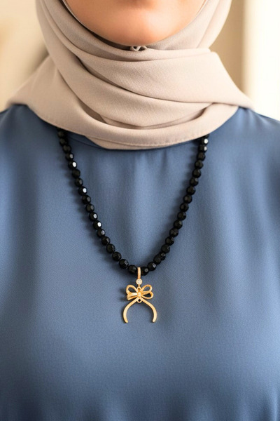 TwinsCollection Fiyonk Detaylı Yarımlı, Çeyrekli, Gram Altın Uyumlu İnci Kolye