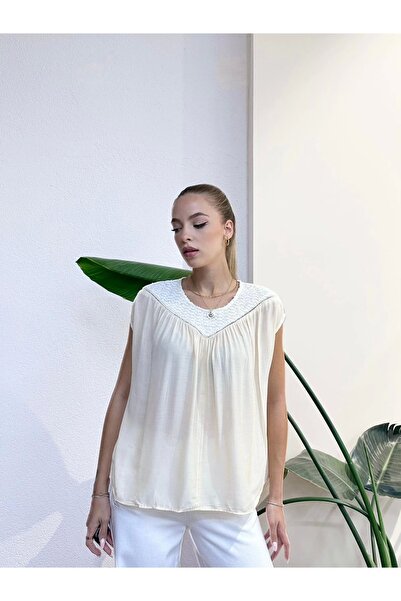 PROTO SUIT Zero Sleeve Lace Blouse