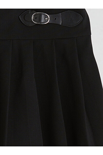 LC Waikiki UZG Store'dan Stilinizi Oluşturun | Beli Lastikli Pileli Kız Çocuk Şort Etek