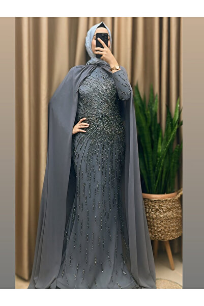 MERVE TESETTÜR فستان سهرة بتصميم حجري مع عباءة