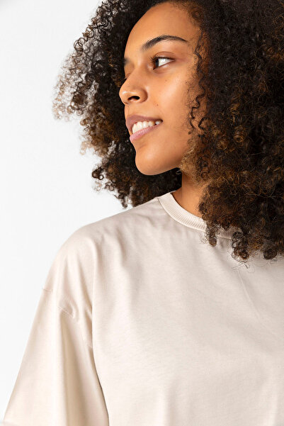 Tshirthane Ahyeon Babymonster Est Beige Women's Crop Tshirt