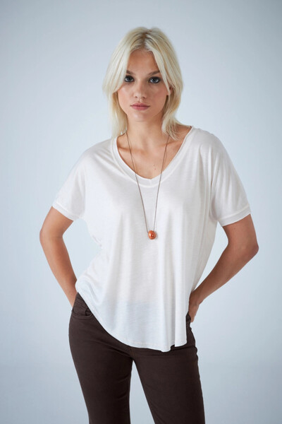 Cool & Sexy Women's Ecru V-Neck Comfortable T-Shirt Lpp1310