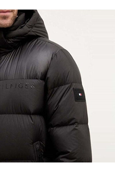 Tommy Hilfiger Erkek Normal Kalıp Kapitone Desenli Kuş Tüyü Dolgulu Isı Yalıtımlı Kapüşonlu Siyah Mont MW0MW40613-B