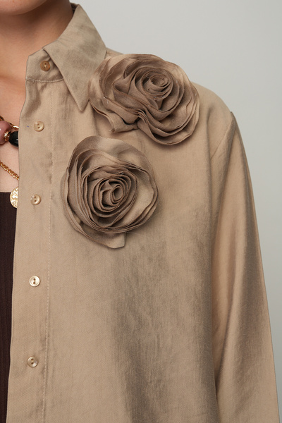 Orfeo Negro Γυναικείο μονόχρωμο πουκάμισο με διπλό ροζ κέντημα στο μπροστινό μέρος