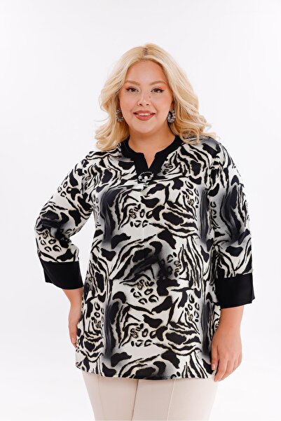 Siyezen Plus Size Brooch Detailed Judge Collar Blouse