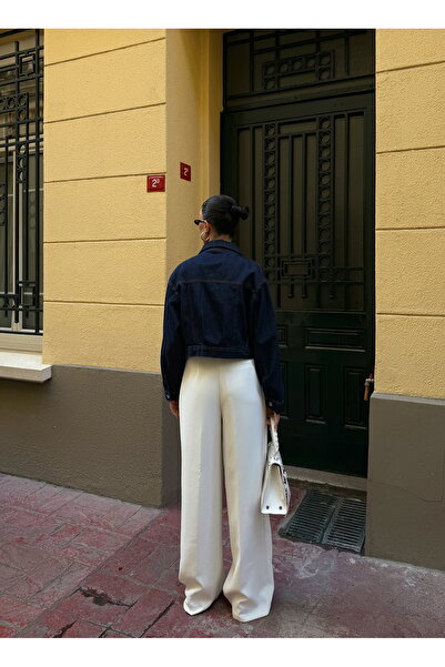 LB Laluna Butik Női farmerdzseki mellzsebekkel és hátul redőzött szegéllyel