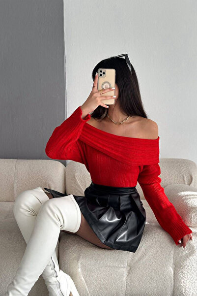 Noa Noa Women's Red Off-Shoulder Knitwear – Bold & Feminine Winter Style