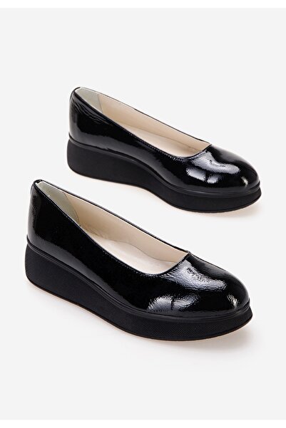 B T Shoes Černé lodičky na platformě Cantoria V3