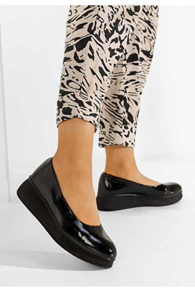 B T Shoes Černé lodičky na platformě Cantoria V3