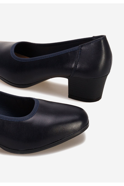 B T Shoes Tmavě modré lodičky na nízkém podpatku Nerita