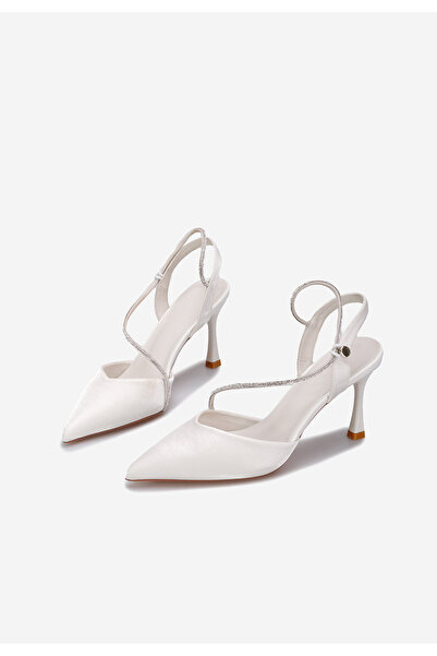 B T Shoes Bílé lodičky do špičky Naomie
