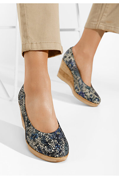 B T Shoes Vícebarevné lodičky na klínku Zola C3