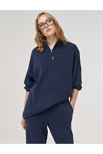 KYR طقم مزدوج مع جيوب كانغارو باللون الأزرق الداكن