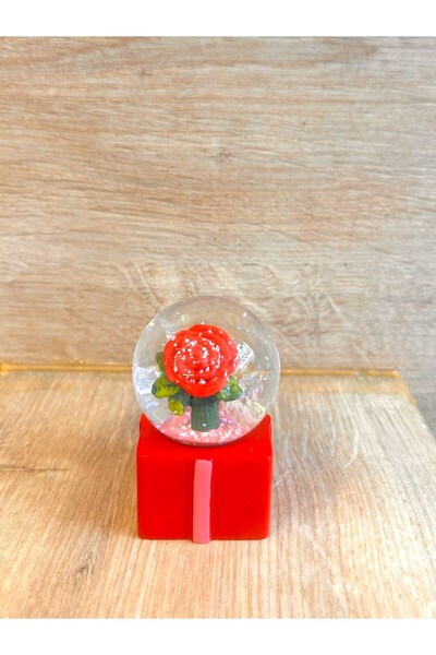 hediyepatronu كرة ثلجية صغيرة مزينة بتصميم وردة واحدة باللون الأحمر مع إضاءة ...