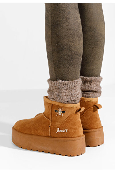 B T Shoes Camelové kotníkové kozačky na platformě Carmelita