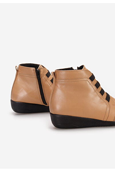 B T Shoes Béžové kožené kotníkové boty Tashia