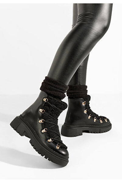 B T Shoes Дамски черни ботуши от шерпа кожа