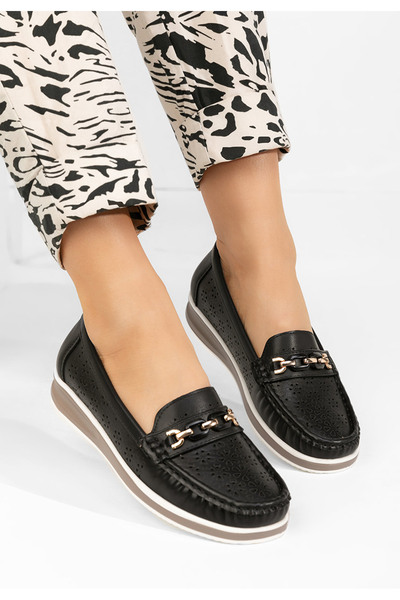 B T Shoes Černé dámské mokasíny Sharmaine