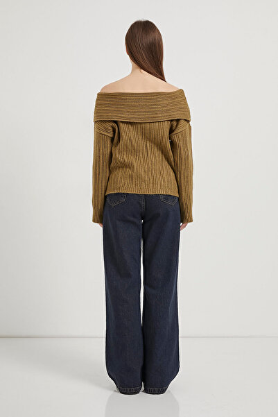 Arma Life Women's Madonna Collar Off-The-Shoulder Plain Khaki Knitwear Sweater