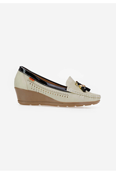 B T Shoes Evomela beige platform loafers
