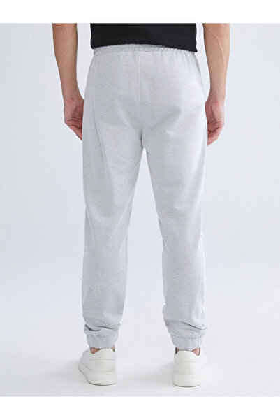 LC Waikiki Λαμπερές επιλογές από το Shining Store |   Ανδρικό αθλητικό παντελόνι Jogger Standard Mold