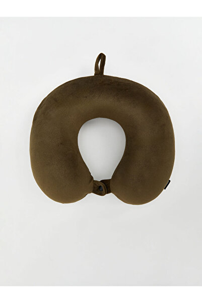 LC Waikiki Leave Your Style with Us |   Snap Closure Neck Pillow