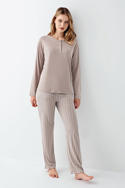 Arnetta Kadın Vizon Üç Düğmeli Çizgili Pamuklu Pijama Takımı (Battal Beden Vardır)