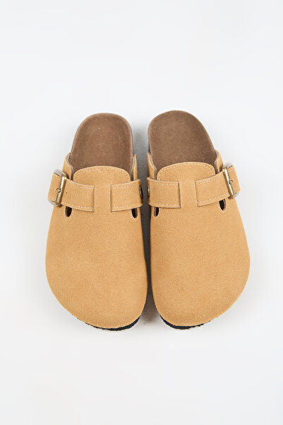 no miento شبشب نسائي من Nomiento Cancun مصنوع من الجلد النباتي بإبزيم رملي