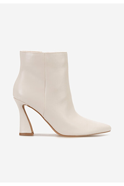 B T Shoes Bílé kotníkové boty na podpatku Calena