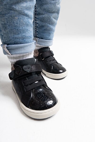 mnpc Kız Çocuk Siyah Hakiki Deri Suya Dayanıklı Anatomik İlk Adım Bot