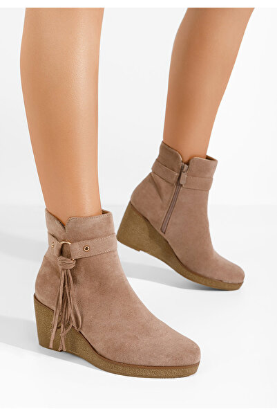 B T Shoes Khaki kotníkové boty na klínku Allura