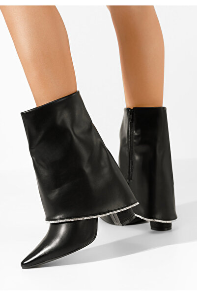 B T Shoes Aveis black chunky heel boots