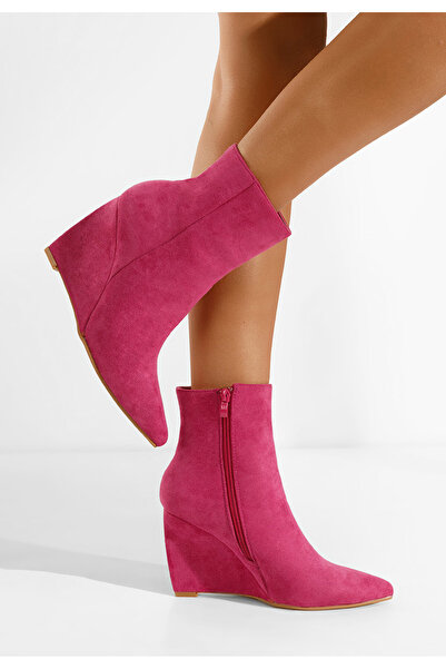 B T Shoes Fuchsiové kotníkové boty na klínku Simera