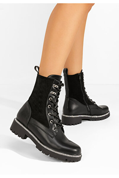 B T Shoes Černé šněrovací kotníkové boty Jordia