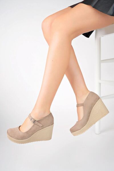 İrem Ayakkabı Padded Sole Front Buckle Shoes