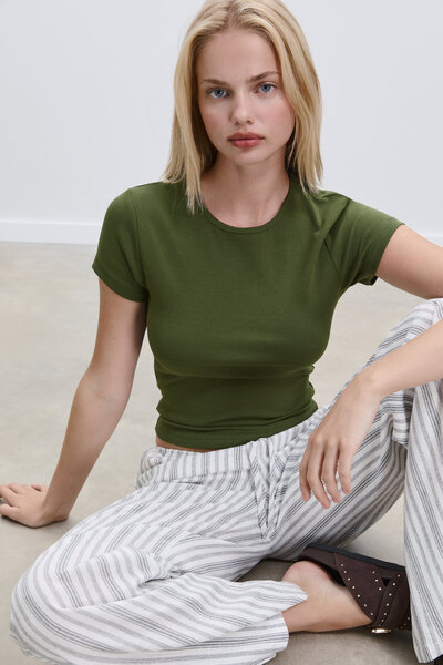 Stradivarius Slim fit basic t-shirt