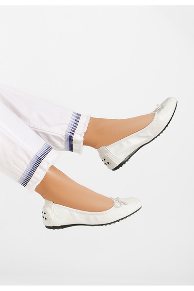 B T Shoes Bílé dámské baleríny Amania V2