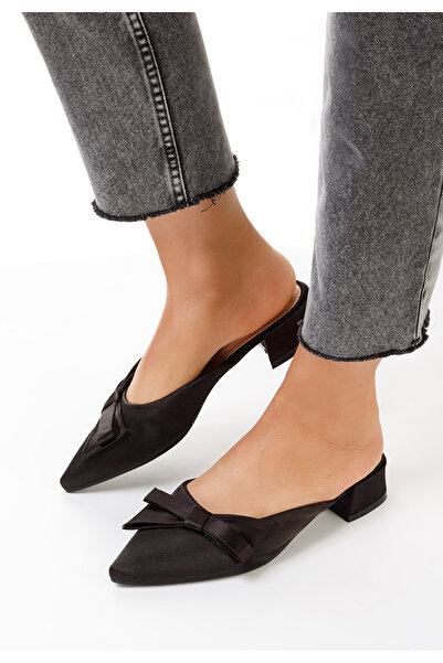 B T Shoes Černé dámské pantofle Ellera