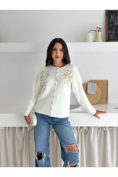 02Lady Fashion Çiçek Desenli Yumuşak Dokulu Düğmeli Triko Hırka