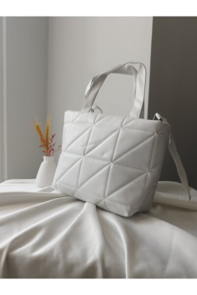 VivazzaLuxe Women's Leather Quilted Pattern Zippered Casual Medium Size Hand and Shoulder Bag