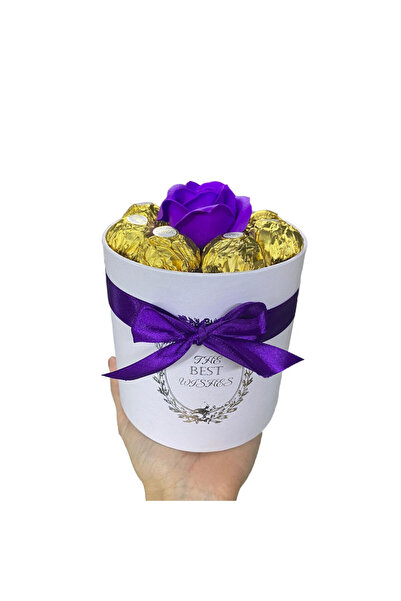 velve Cutie cadou pentru femei alba Sweet Flower cu trandafir de sapun si 8 p...