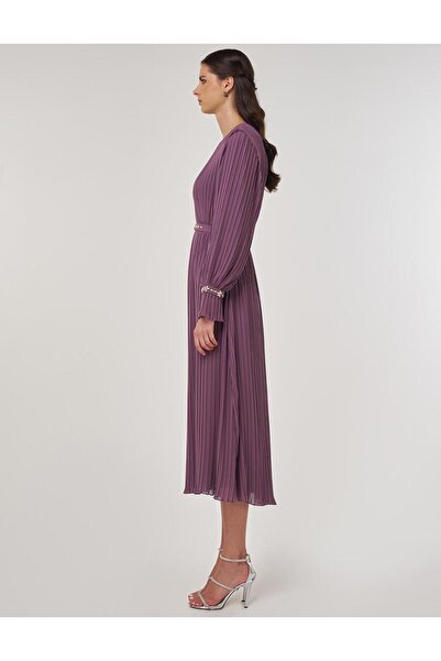 Kayra Taş İşlemeli Şık Elbise Lavanta