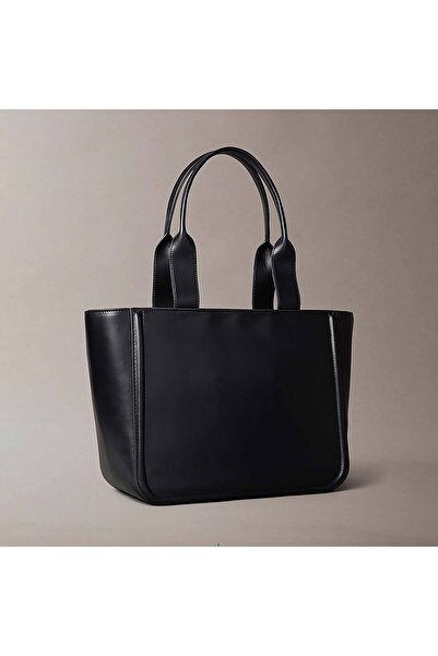 Calvin Klein Fekete női kézitáska (LV04F3218G-UB1)