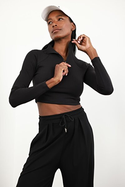 5in1Canpolat Μαύρο κορμάκι με όρθιο γιακά με φερμουάρ 4205