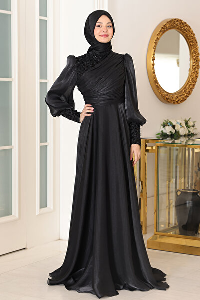 Raika Moda Omuz ve Kol Detaylı Yağmur Tesettür Büyük Abiye