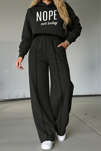 mercoledi Γυναικείο μαύρο σετ αθλητικής φόρμας Kangru με με κουκούλα φαρδιά μπατζάκια με τσέπες oversized